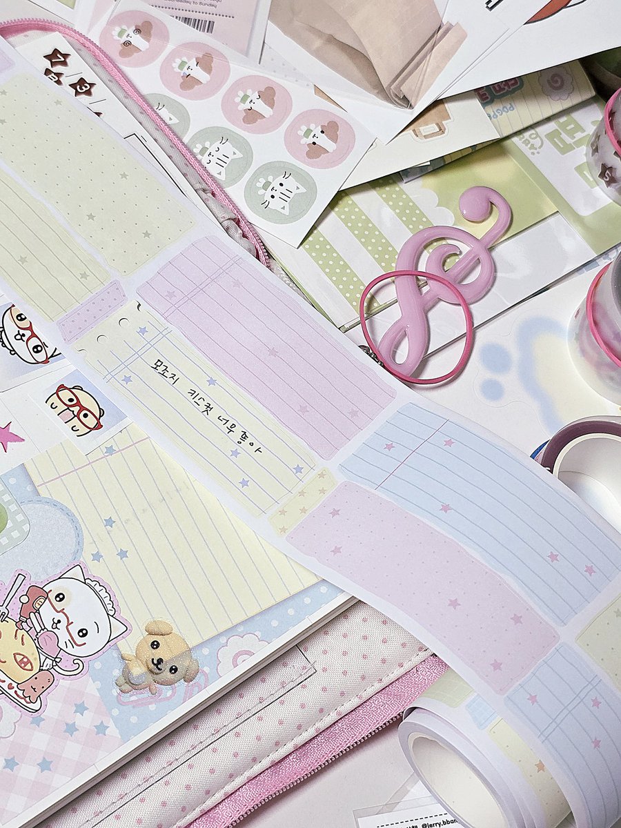 오늘 갑좍 대구 피자빵 팝업에 가고싶어서 ktx 타고 다녀왔는데 안다녀왔음 후회했을듯 너무 즐거웠더요.... 너무좋아 최고...ㅜㅜ 다들 근처시면 꼭 가보세여ㅜㅜㅜ 최고 🫶🫶