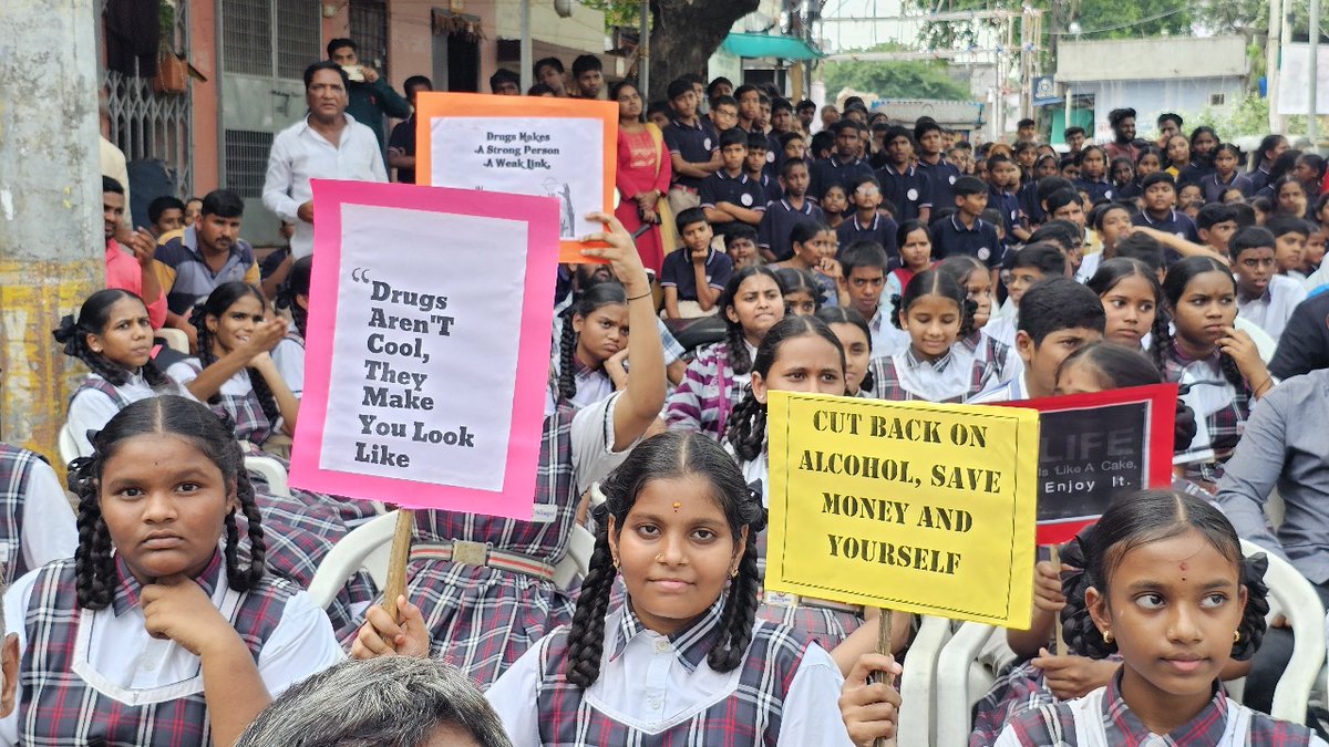 FaheemQureshinc's tweet image. Attended the Public Awareness Program Against Drug Abuse today at Tala Gadda, Karwan, organized by the Congress Party as part of CM Revanth Reddy’s state-wide campaign to make #Telangana a drug-free state.
The program was led by Karwan Assembly in-charge Janab Osman Bin Mohammed…
