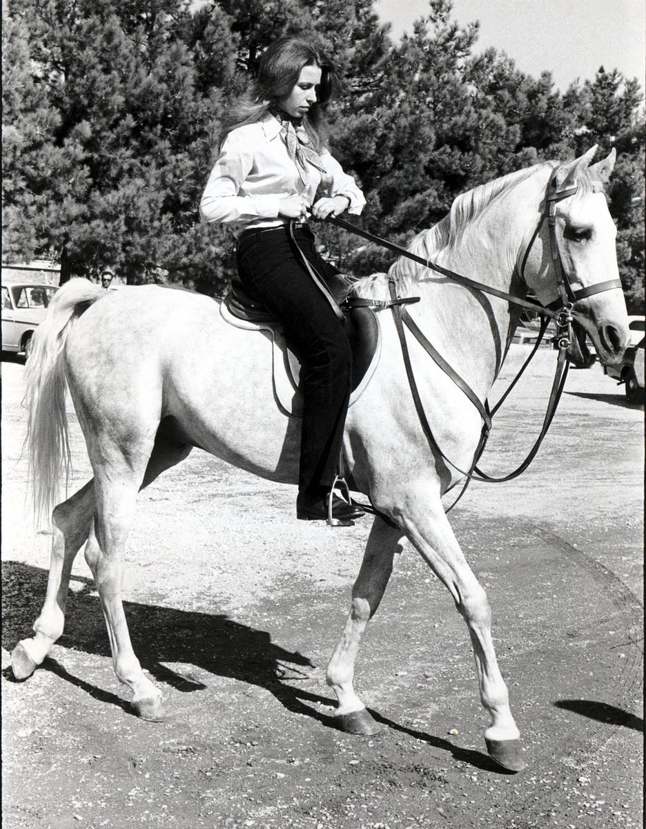 #PrincessAnne 

🐴 Today, Princess Anne will visit Carrick RDA.