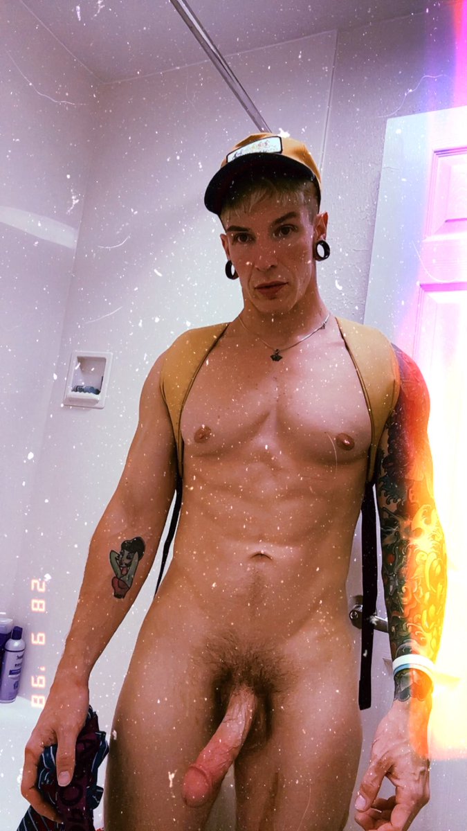 nickisawreck864's tweet photo. Repost this for more ! I make porn at home !!! I am a TikToker (Nick.Harris 80k). I do porn in my spare time . As me about new Jack and cum vids . Talk to me if you’re wealthy and submissive 🙋🏻‍♂️🧜🏻 I earn my support. Greenville SC local let’s connect ✍️ https://t.co/TqFqusO4X9