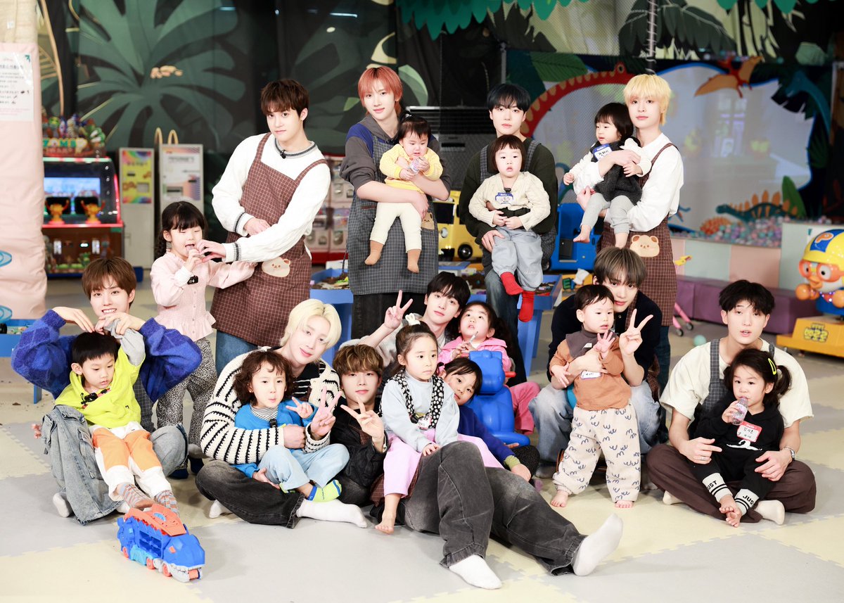 [👀] 
⠀
👧 TRICKY HOUSE EP.65 ~ EP.66 Behind Photo 👦
⠀
#xikers #싸이커스 #TRICKYHOUSE #트리키하우스