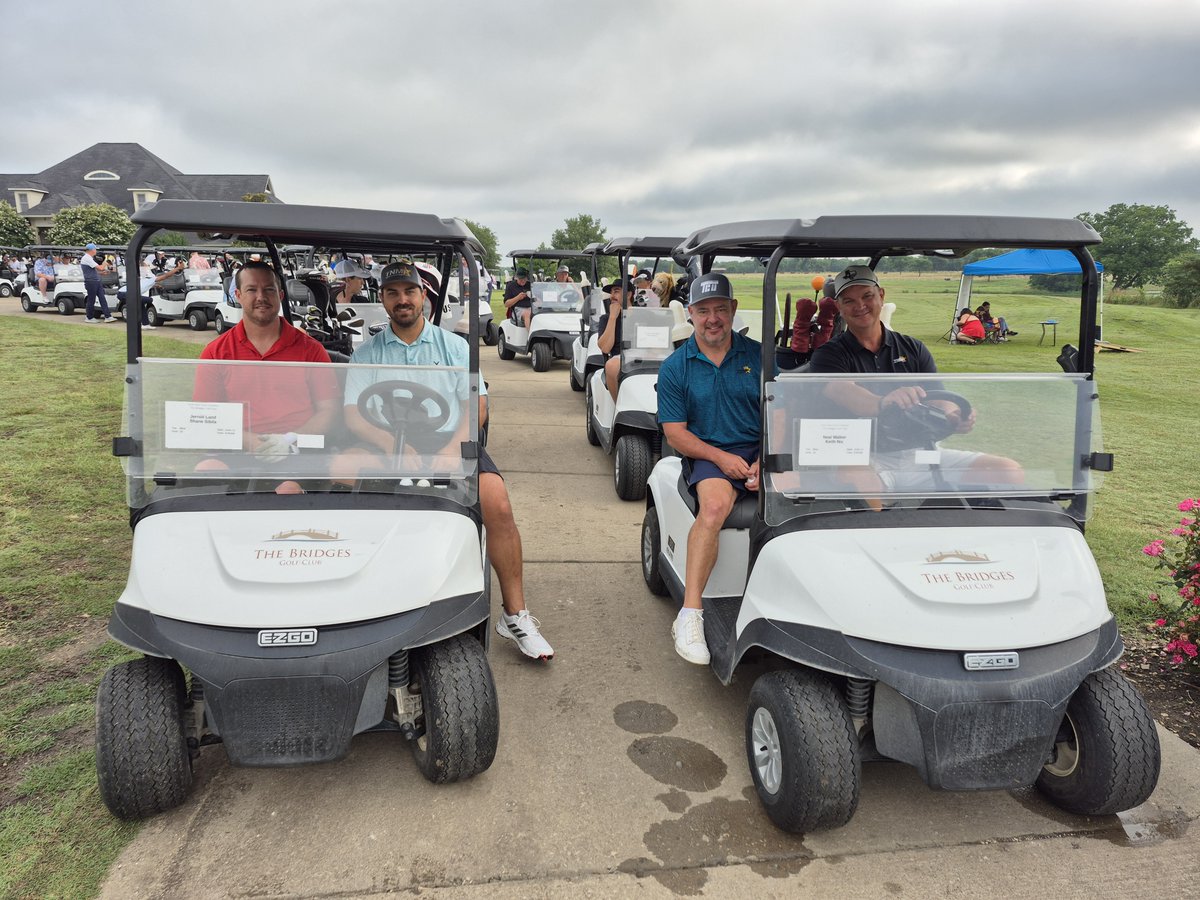 TNMP's tweet image. A great day on the green! ⛳️ TNMP was proud to be a Corporate Sponsor at the 27th Annual Pilot Point Chamber Golf Tournament at The Bridges Golf Club. Always happy to tee up support for our community!

#TNMP #PilotPointChamber #GolfDay #CommunitySupport #CorporateSponsor