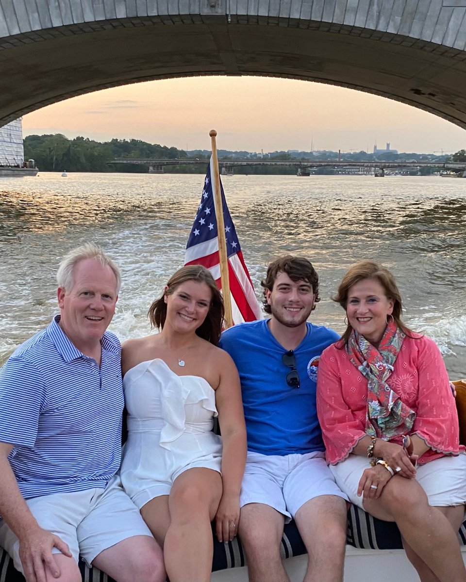 AnitaBMcBride's tweet image. Happy 4th of July! As we celebrate our nation’s founding, I’m proud to continue promoting civic education and history through @AmericanU, @WhiteHouseHstry & more. Here’s to a milestone year as we head toward @America250. 🇺🇸 #IndependenceDay #America250