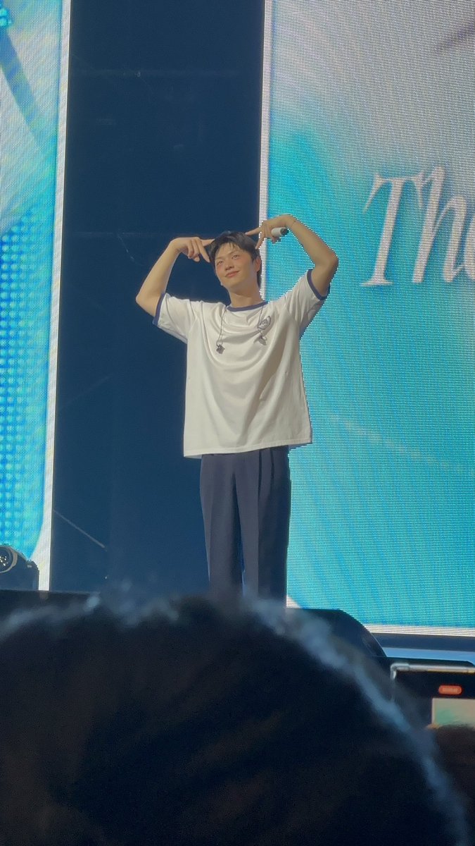 twice354's tweet photo. 楽しかった。初ソンジェ

#육성재 #YOOKSUNGJAE
#All_About_Blue #이제야 
#The_Blue_Journey https://t.co/RwhzSfgrd5