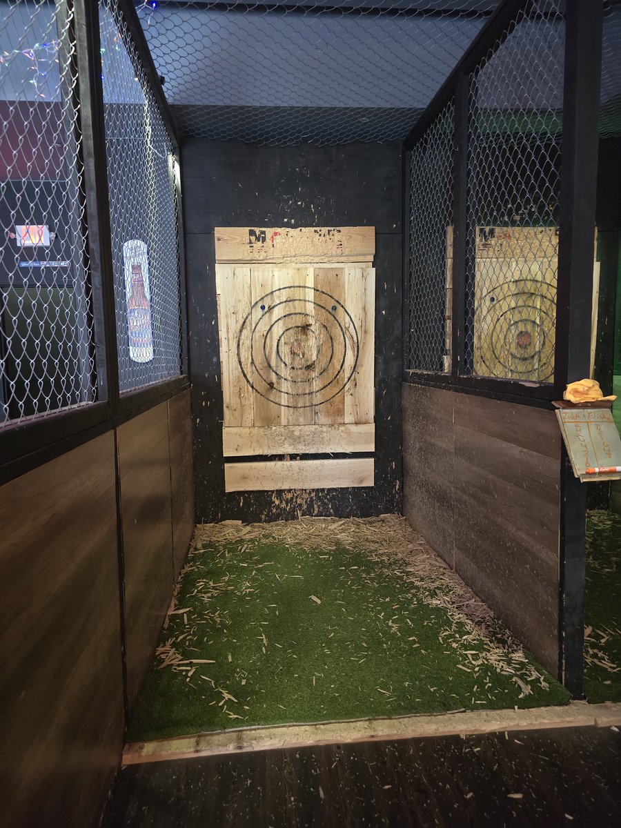 Went axe throwing for the first time yesterday with some girlfriends. It was fun!