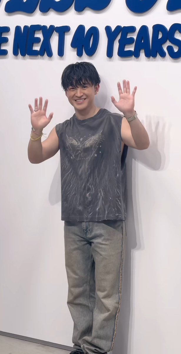 snro_o18's tweet photo. やばい久々メガネなしみた気がする、、
玲於くんの黒髪前髪あり最高なんよね https://t.co/QhSX4xMv96