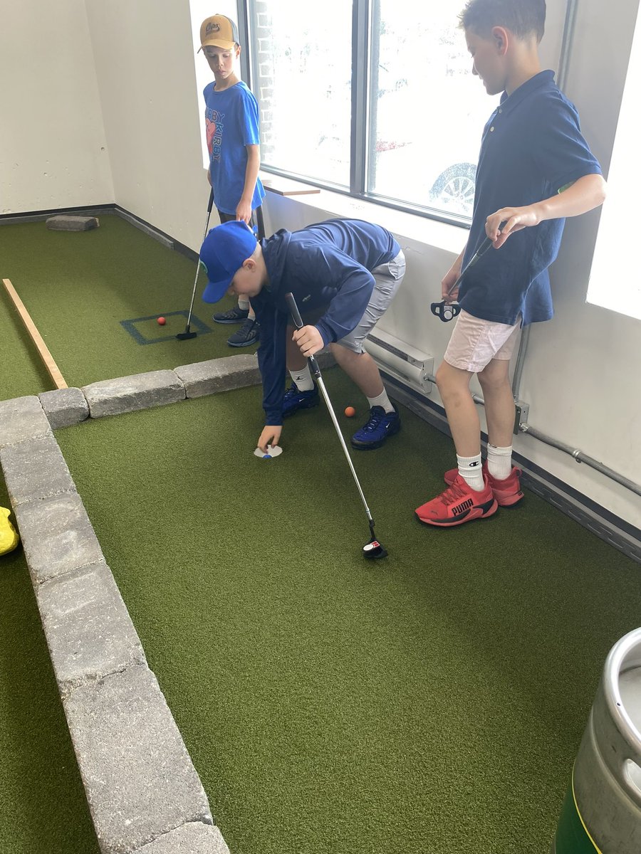 vhghockey_'s tweet photo. Day 1 at Hockey-Golf Hybrid Camp! Fore! ⛳️ https://t.co/M7eLkkR4oF