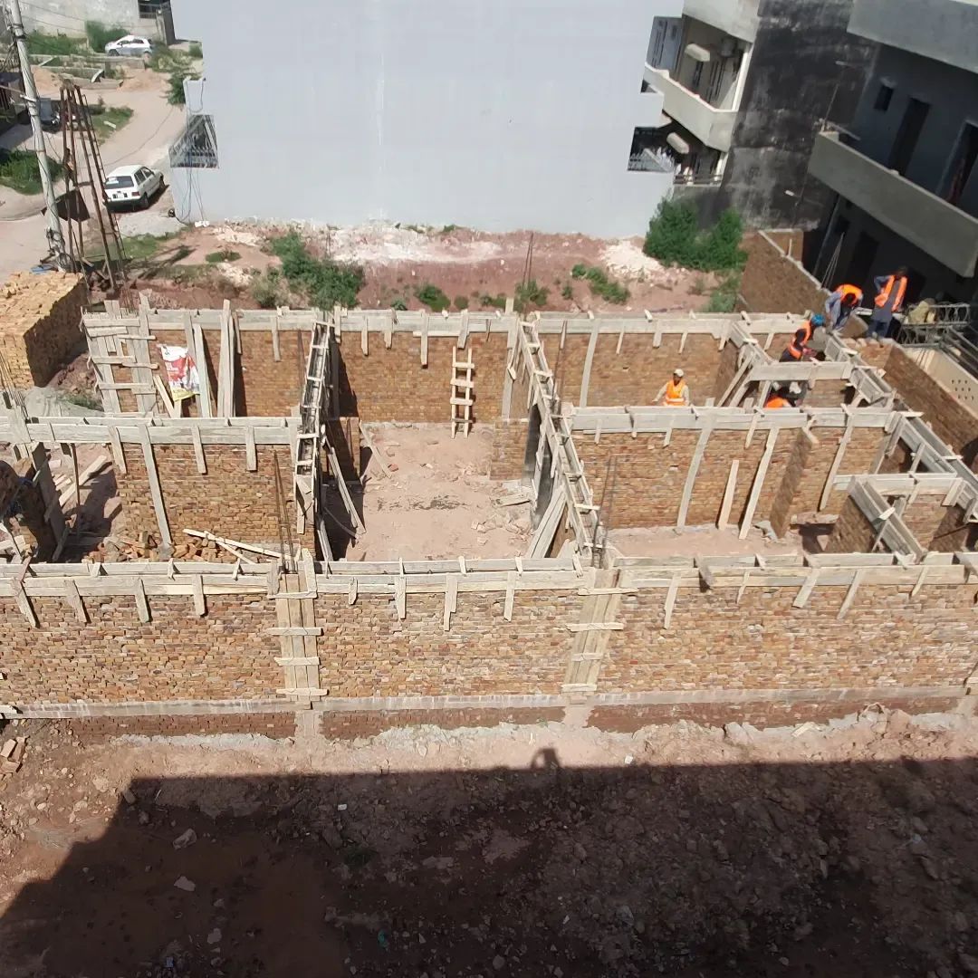 ClayPvt's tweet photo. Project Update!!
Sharing site progress from one of our ongoing residential builds. From groundwork to structural development, the project is shaping up well with a focus on clean, classical design.

More updates to follow.

#ClayFort #SiteProgress #ResidentialConstruction https://t.co/3heeNtZ2oj