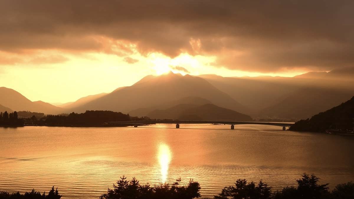 Photo by 俺/コスパ最高のホテル&サウナ 河口湖にある"絶景に出会える宿"、温泉も飲み放題も駄菓子も全て込みのオールインクルーシブでマジご褒美…。漫画カフェやボドゲなど遊びも充実で富士急も近い。値段もお手頃でこれは強い…。 https://t.co/TkJ4Th9Zer