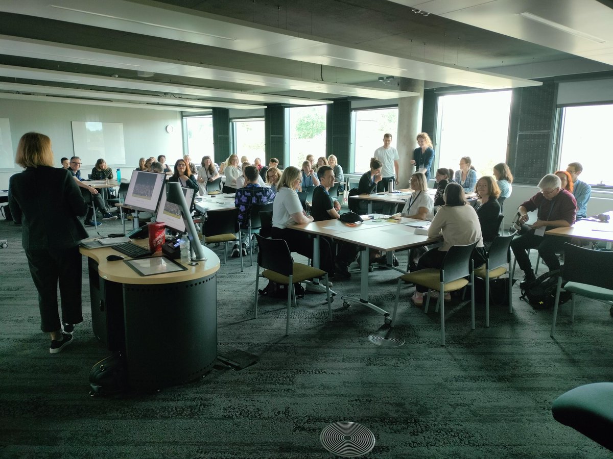 ‘How do we know if HSR impacts on policy?’ - a great workshop this morning led by @annetteboaz.bsky.social. The workshop was full of ideas of how to do things differently with fantastic engagement in the room!
#HSRUK2025
@barbarahanratty.bsky.social