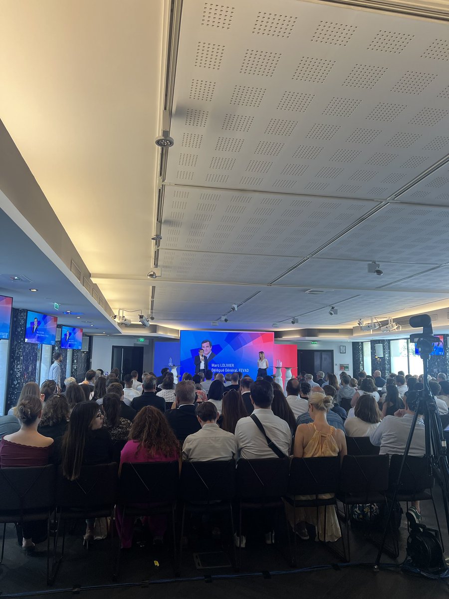 FEVAD (@fevadactu) on Twitter photo Le Granf Débat et le Challenge Start Me Up : let’s go !!!
<a href="/marclolivier/">marc lolivier</a>
#SMU25 #StartMeUp #Fevad #ecommerce <a href="/KPMGInnoLab/">KPMG Innovation Lab</a> Le Granf Débat et le Challenge Start Me Up : let’s go !!!
<a href="/marclolivier/">marc lolivier</a>
#SMU25 #StartMeUp #Fevad #ecommerce <a href="/KPMGInnoLab/">KPMG Innovation Lab</a>
