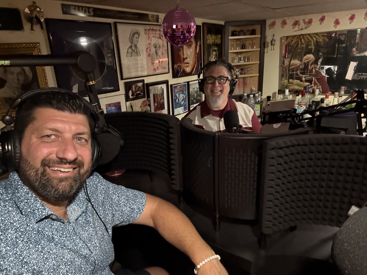 jasonmpearl's tweet image. Last night, I had the unique opportunity to record a podcast in the 🦩 Flamingo Lounge 🦩 for the @BuffaloSME  Podcast with the man, the myth, the legend, Greg Hennessey.

We dove deep into entrepreneurship and personal branding. I’ll be sure to share the episode once it’s…