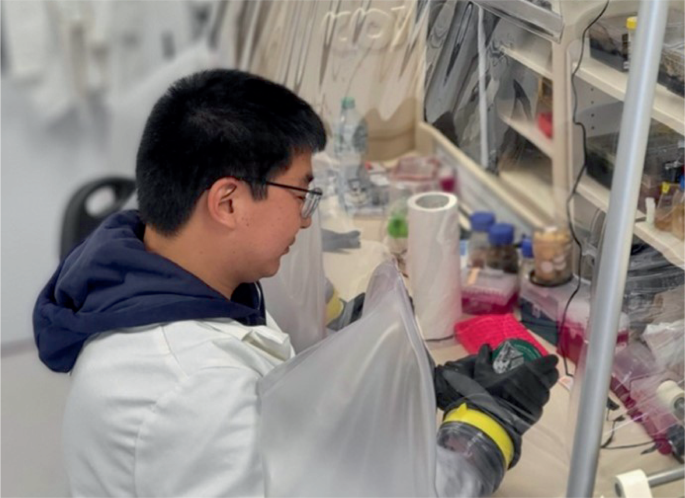 NatRevEarthEnv's tweet image. New online! Using anaerobic cultivation chambers to decipher geomicrobiological processes bit.ly/3TpvWPz