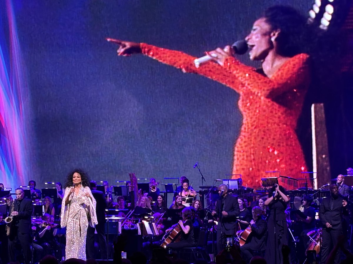 RACSO40's tweet image. The legend, Miss Diana Ross @TheO2 London #DianaRoss #Motown #SoulMusic 🎶🎶🎶🥰💖