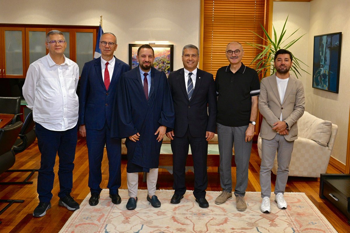 Bilal EREN (@erenbilal) on Twitter photo "Dezenformasyon ile Mücadelede Açık Veri Kullanımı" başlıklı doktora çalışmasını bitirip, uzun süren yolculuğu tamamladım. Alana katkısı olması dileğiyle.
Danışman hocam Prof. Dr. <a href="/Adiguzel_Yusuf/">Yusuf Adıgüzel</a> ve Prof. Dr. Ahmet Eskicumalı ile Doç. Dr. <a href="/drmbostanci/">Mustafa Bostancı</a> hocalarıma teşekkür ederim. "Dezenformasyon ile Mücadelede Açık Veri Kullanımı" başlıklı doktora çalışmasını bitirip, uzun süren yolculuğu tamamladım. Alana katkısı olması dileğiyle.
Danışman hocam Prof. Dr. <a href="/Adiguzel_Yusuf/">Yusuf Adıgüzel</a> ve Prof. Dr. Ahmet Eskicumalı ile Doç. Dr. <a href="/drmbostanci/">Mustafa Bostancı</a> hocalarıma teşekkür ederim.