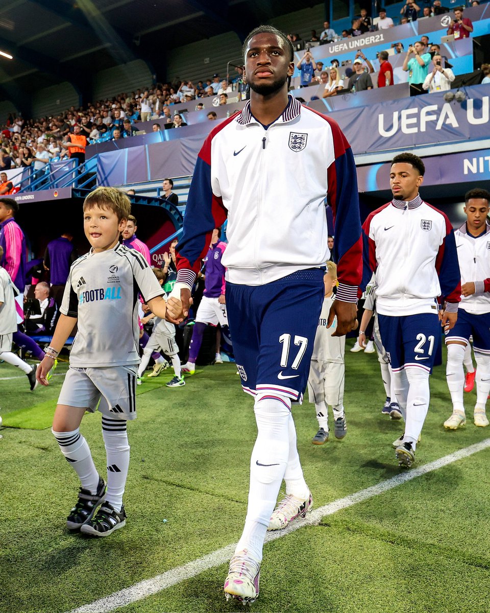 🚨 | ÖZEL

▫️Beşiktaş, Samuel İling Jr ile ilgileniyor.