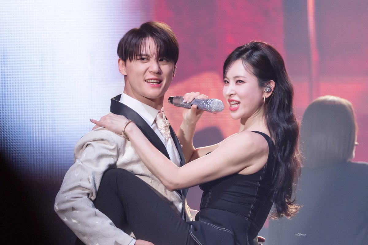 XIA_VIVACE's tweet image. 250629 PALMTREE ISLAND 3rd GALA CONCERT
All That Jazz👯♂️
#XIA #XIA준수 #김준수 #시아준수 #JUNSU #ジュンス #金俊秀 #팜트리아일랜드 #팜트리아일랜드갈라콘서트 #팜트리콘서트