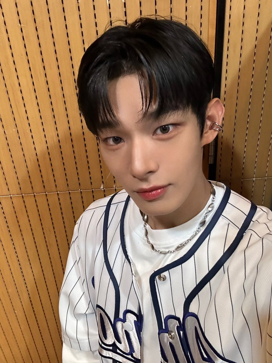 AHOF_official's tweet photo. AHOF 첫 음악방송 완료🩵 우리 내일도 봐요!!

#AHOF #아홉
#STEVEN #스티븐 https://t.co/jyerDJqTRq