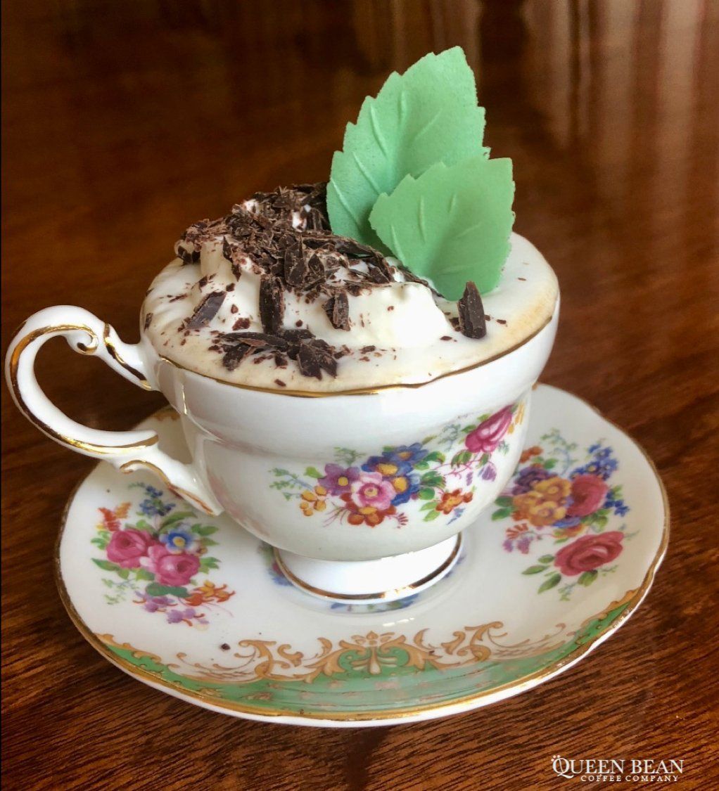 Mint chocolate chip coffee. Yes! It's called Grasshopper Pie, and it's 20% off all of July!
buff.ly/EnGsztJ 

#thequeenbean #coffee #coffeelover #summervibes #mintchocolatechip