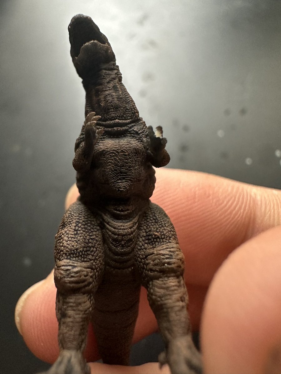 godzilla154's tweet image. Simple test paint on a defective print to show some more detail