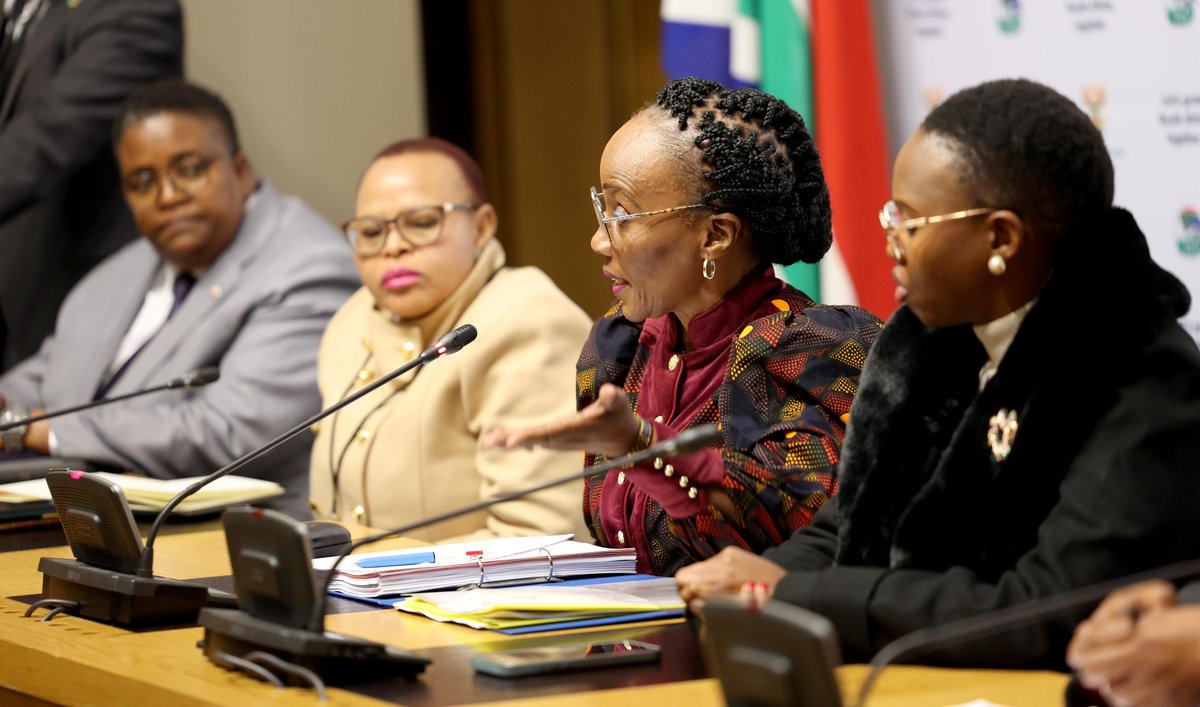 [Just in]

Minister <a href="/s_chikunga/">Sindisiwe Chikunga</a> and Deputy Minister <a href="/msletsike/">Hon Mmapaseka Steve Letsike, MP 🇿🇦🏳️‍🌈 🇵🇸</a> briefed the media ahead of the Buget Vote 20 for the Department of Women, Youth and Persons with Disabilities.

#BudgetVote2025