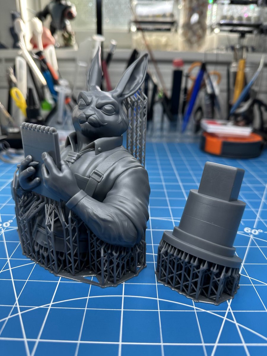 CharroZuck's tweet image. Corporate Wildlife series, #4
Gus Hasel - Logistics Supervisor
Sculpt: @fotismint #zbrush
Resin: @SirayaTech Fast Metal Grey
Printer: @mypeopoly Forge & @WhamBamSystems XTR
Supports: Lychee Slicer
#zbrushsculpt #3DPrinting #3dresinprint #3dprinted
