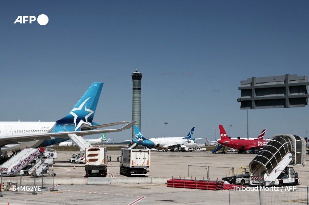 AFP's tweet photo. French air traffic controllers launched a two-day strike on Thursday to protest understaffing and "toxic management", disrupting travel for tens of thousands of people in Europe at the start of a busy summer holiday season. 
https://t.co/wfHdfQ4kNv https://t.co/6QR3D29vH6