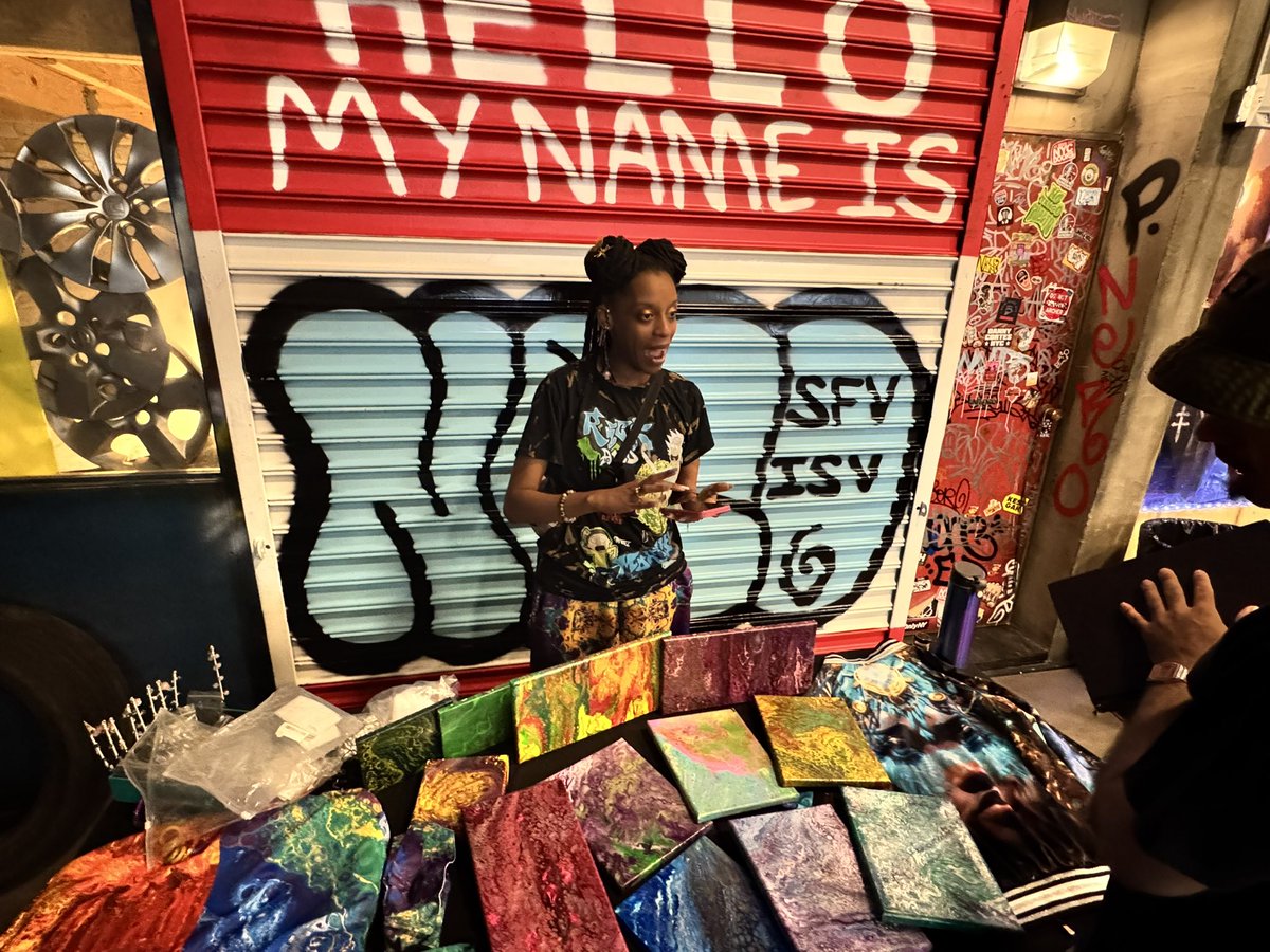LMDesigns8's tweet image. To wrap up NY was #TheLastLap where #LMDesigns8 had such amazing first:

Being a vendor /selling my variety of physical art w/ AR paired fun!
LIVE 3D scanning &amp;amp; adding people into Galactic Gallery on @Spatial_io 
Performing spoken word along side the legends!

Transformative ✨🫶🏽