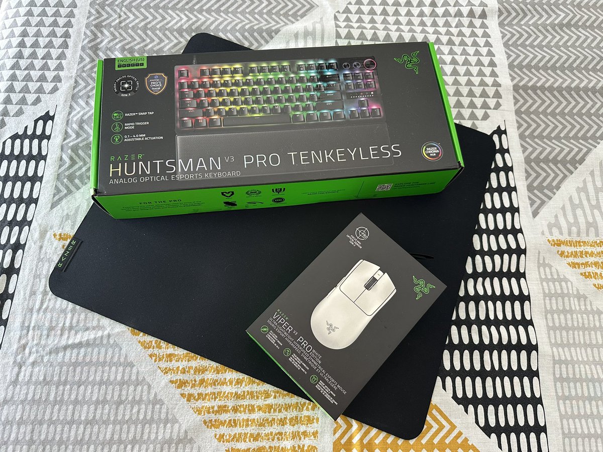 Los mejores productos del mercado <a href="/RazerES/">R Λ Z Ξ R 🇪🇸</a> impresionantes como siempre <a href="/VentexMNG/">Erik López</a> 🤩