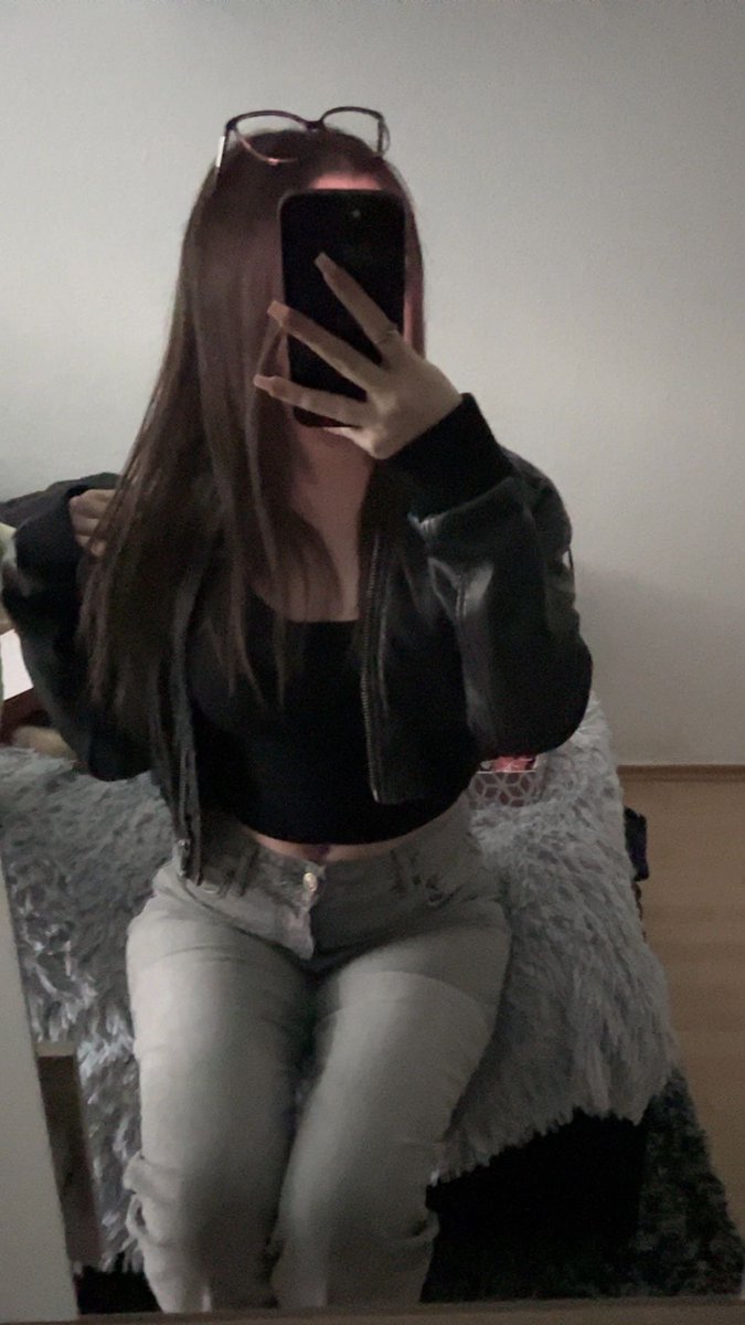 herrin_nisa's tweet image. Wenn ich dir verbiete deinen Mini zu wixxen dann gehorchst du mir besser, oder möchtest du, dass deine Freunde und Familie wissen, dass du so ein erbärmlicher Loser bist? 🤨🙄

findom femdom paypig feet cashmeet humanatm cuck zahlsklave geldsklave cucki sissy