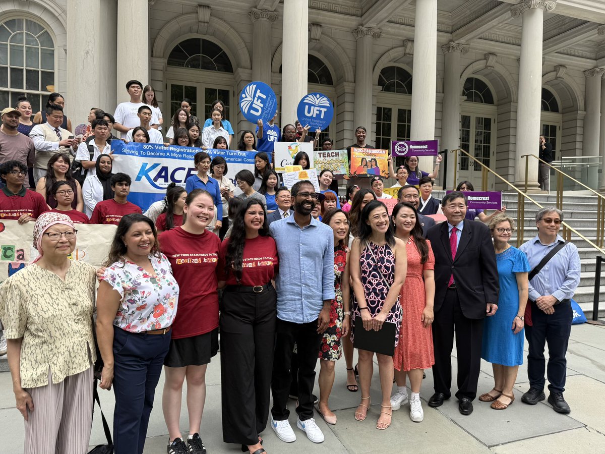 CMLindaLee's tweet image. I joined colleagues and advocates to announce the historic $2.5M in the City budget dedicated to advancing #AAPI history in our schools! This achievement is the result of decades of advocacy, and marks a powerful step toward creating more inclusive educational experiences!