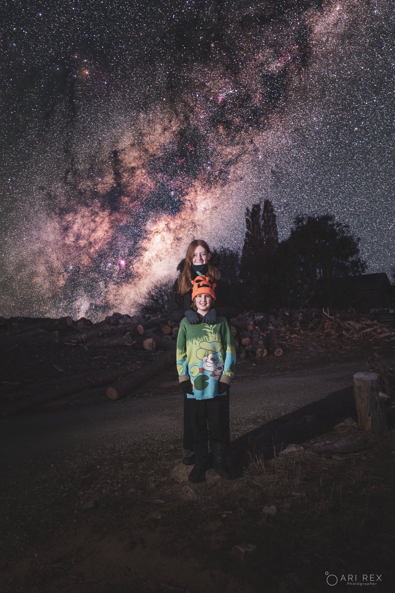Photographed this beautiful family during one of our recent Stargazing experiences. 🌌
I’ve got room for one more group on Friday the 25th, and a spot just opened in the Advanced Astro Class on Saturday the 26th. Join me! ✨📸 

#milkywayworkshopcanberra 
#astrophotography