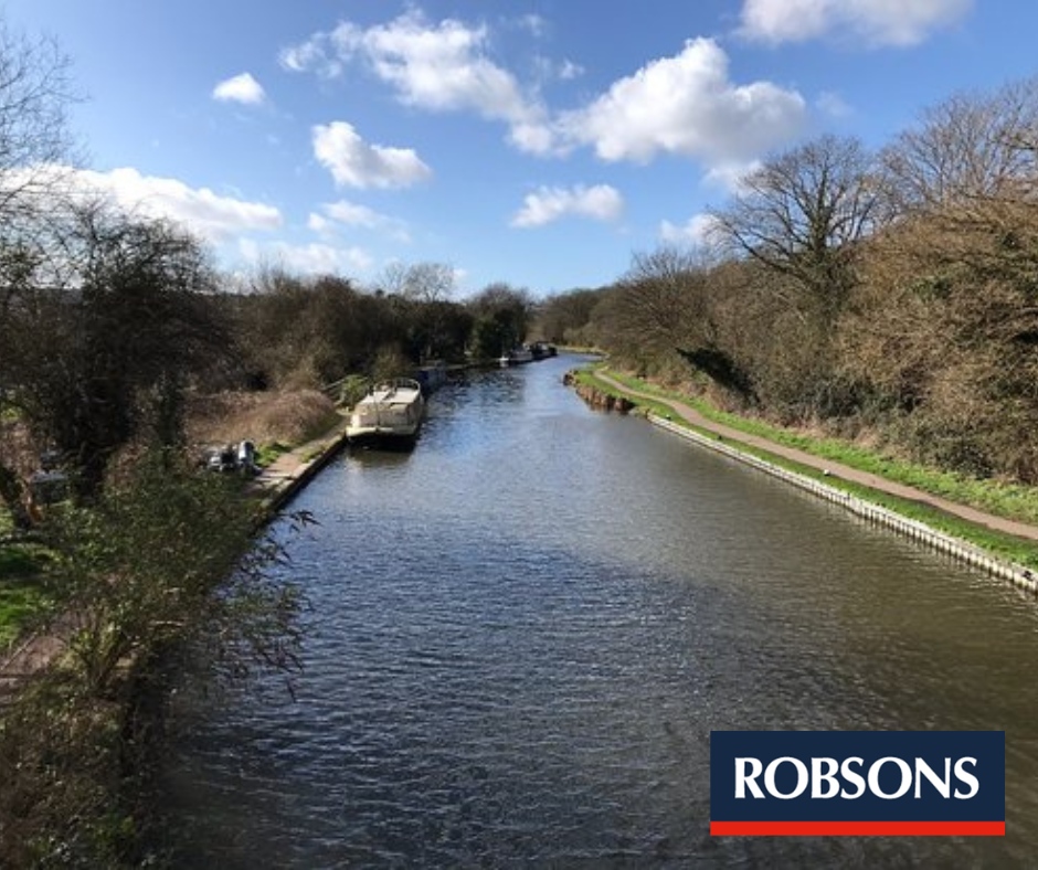 RobsonsWeb's tweet photo. #LocalSpotlight: Great Places to visit in #Rickmansworth!  🌳 

Batchworth Lock &amp; Riverside Walk are just a couple of perfect escapes - Ideal for strolls, soaking up countryside and river views, or simply unwinding by the water.  

View our #AreaGuide. https://t.co/37Pu8Qkdb8 https://t.co/lJ25UREpUP