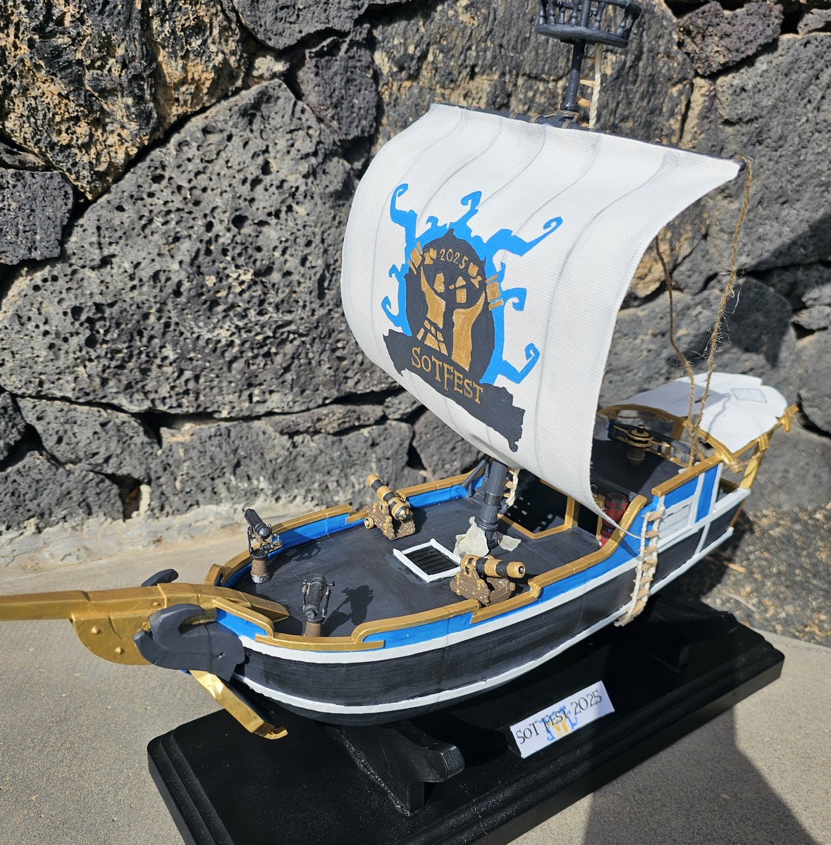 Annnddd that's the <a href="/SoTFest/">SoT Fest ➡️ SoTFest 2025</a> Raffle prize sloop FINISHED! 

I LOVE the colours on this and it was such a fun challenge to make. 
If your attending #SoTFest this year, you'll have a chance to WIN this on the on the day raffle! 🏴‍☠️

<a href="/SeaOfThieves/">Sea of Thieves</a> #SeaOfThieves #BeMorePirate