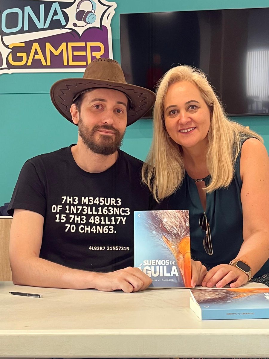 Diverliteraria's tweet photo. Este 27 de junio a las 19h, La Central (C/ Comendador Messía, 38, Úbeda) 📍 se convirtió en el nido perfecto para la presentación del emotivo “Sueños del Águila”, de Francisco Jesús Almagro Valenzuela ✒️. Una velada llena de magia literaria...
https://t.co/kkWqRaox2V https://t.co/mKpZeGufLd