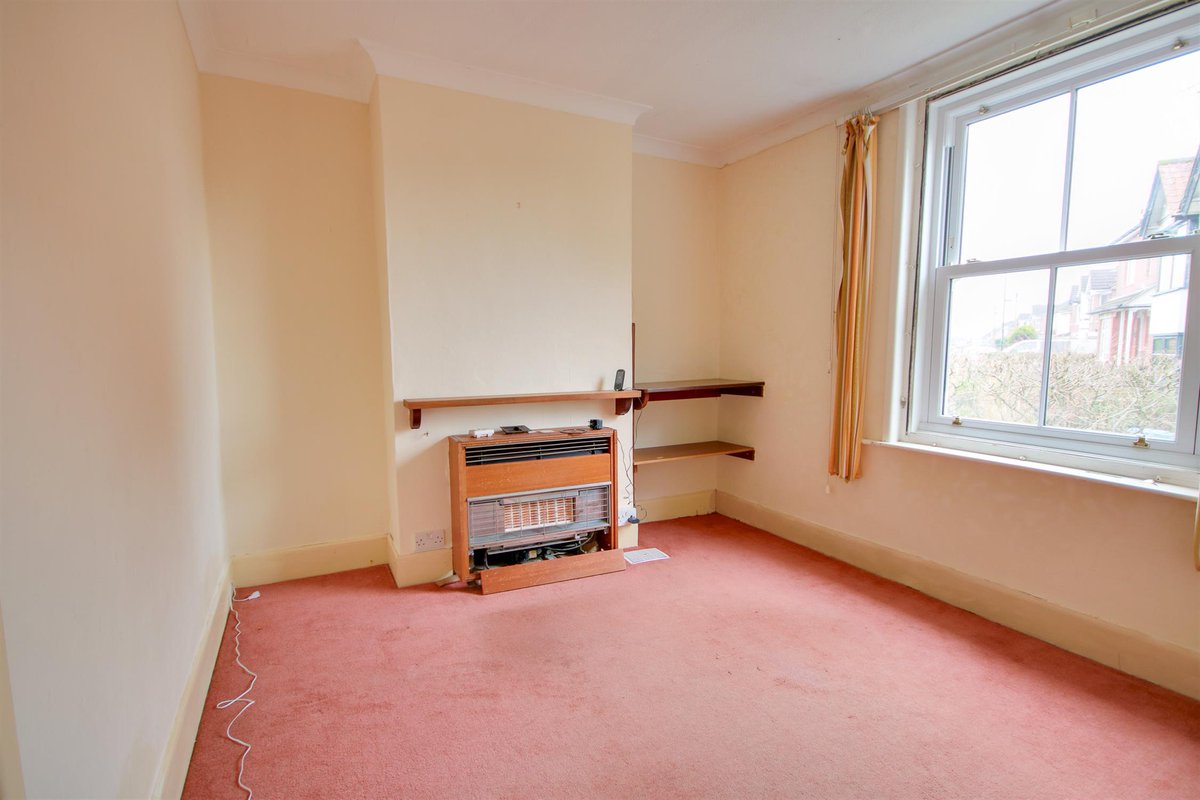 We are pleased to offer this gorgeous 1900's detached #house for sale in the popular location of #Bitterne Park #Southampton. 

Info- fieldpalmer.com/properties/bit…

Call Field Palmer Bitterne 023 8042 2600