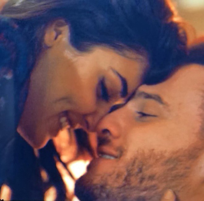 yaninavaccino's tweet photo. Fuegoooo ❤️‍🔥❤️‍🔥❤️‍🔥
Muy buenos días amigas remadoras 🦋💞🦁 
#HandeErçel #KeremBürsin https://t.co/Z9pvcoUHKv