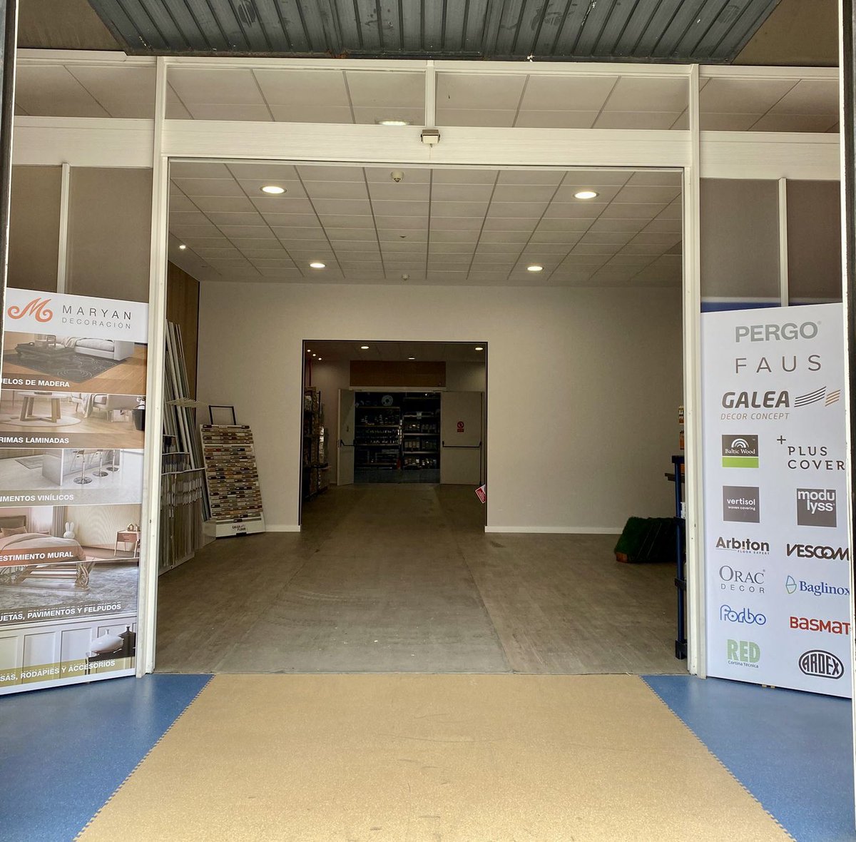 MaryanDecora's tweet photo. En #Galicia nuestro almacén y showroom para clientes profesionales #decoración #interiorismo #hogar #arquitectura está en #acoruña #pocomaco con las mejores marcas del mercado #pergo #arbiton #faus #ardex #baglinox
Somos de #proapro #b2b #siempreprofesionales https://t.co/KEQ3tcJrCY