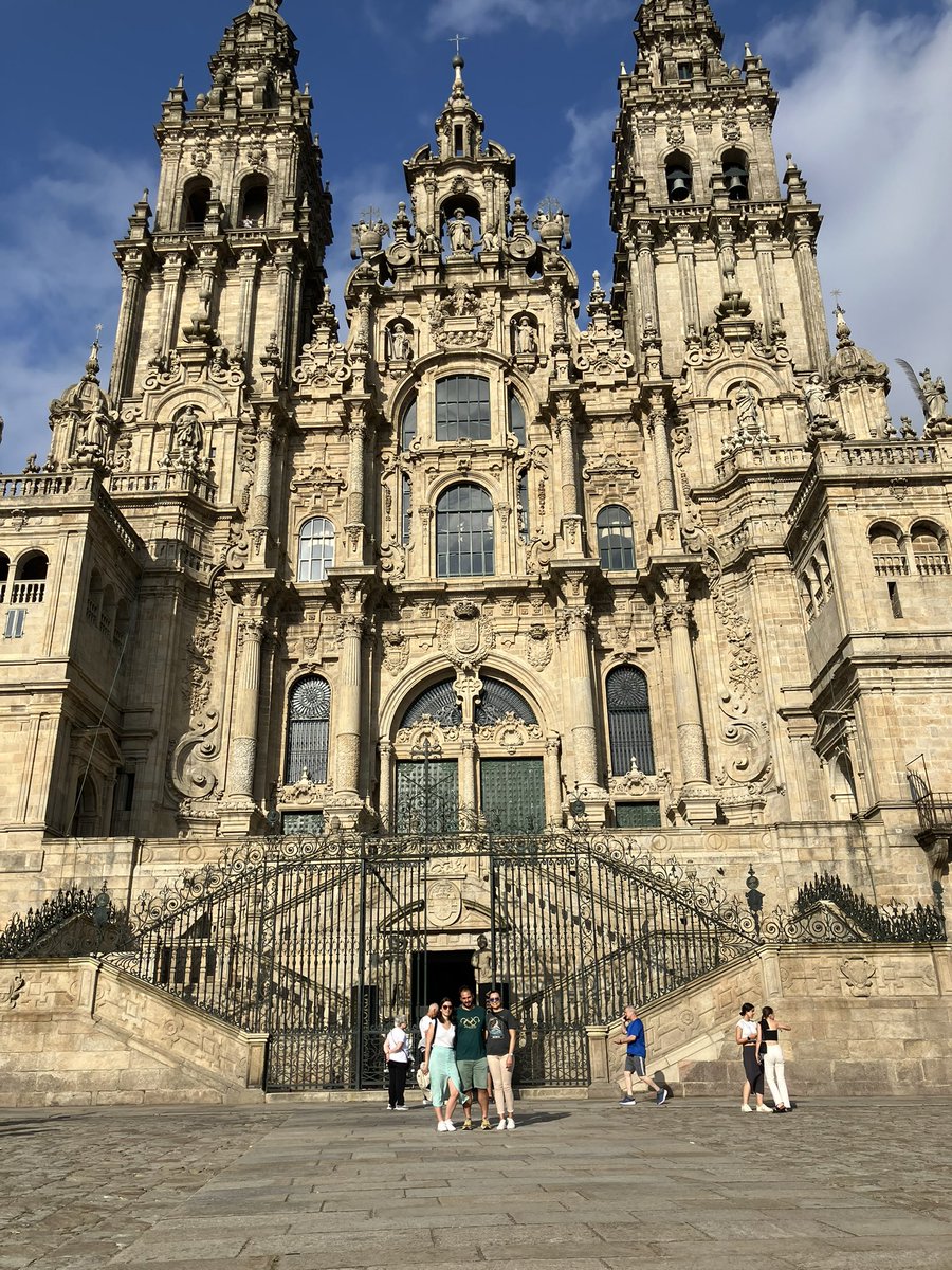 Nuestro profesorado se forma en identidad marista, oralidad, Inteligencia Artificial en el aula, interioridad y conciencia medioambiental en diferentes puntos de <a href="/maristascompost/">Maristas Compostela</a> #MaristasCuentaConmigo