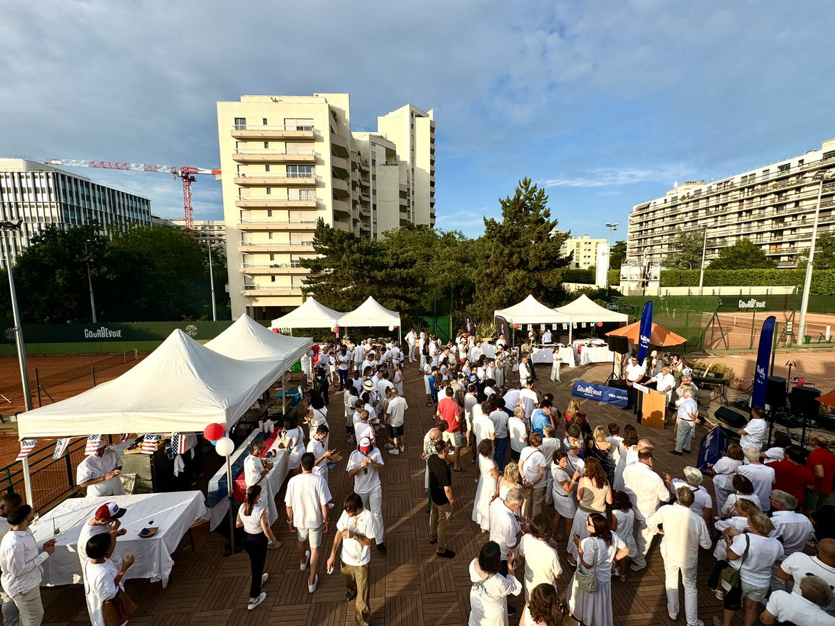 Khalid Ait-omar (@khalidaitomar) on Twitter photo 🎾20 ans Courbevoie Sport Tennis
C’est avec joie & une certaine émotion que nous nous sommes réunis afin de célébrer l’🎂de notre cher club.
20ans d’histoire, de passion, d’échanges, de compétitions... que de beaux moments partagés !
#Courbevoie Ville Sportive
<a href="/jakossowski/">Jacques Kossowski</a> 🎾20 ans Courbevoie Sport Tennis
C’est avec joie & une certaine émotion que nous nous sommes réunis afin de célébrer l’🎂de notre cher club.
20ans d’histoire, de passion, d’échanges, de compétitions... que de beaux moments partagés !
#Courbevoie Ville Sportive
<a href="/jakossowski/">Jacques Kossowski</a>