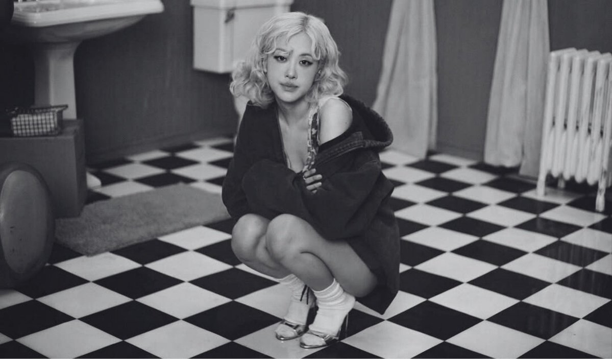 — (@rowseannee) on Twitter photo 