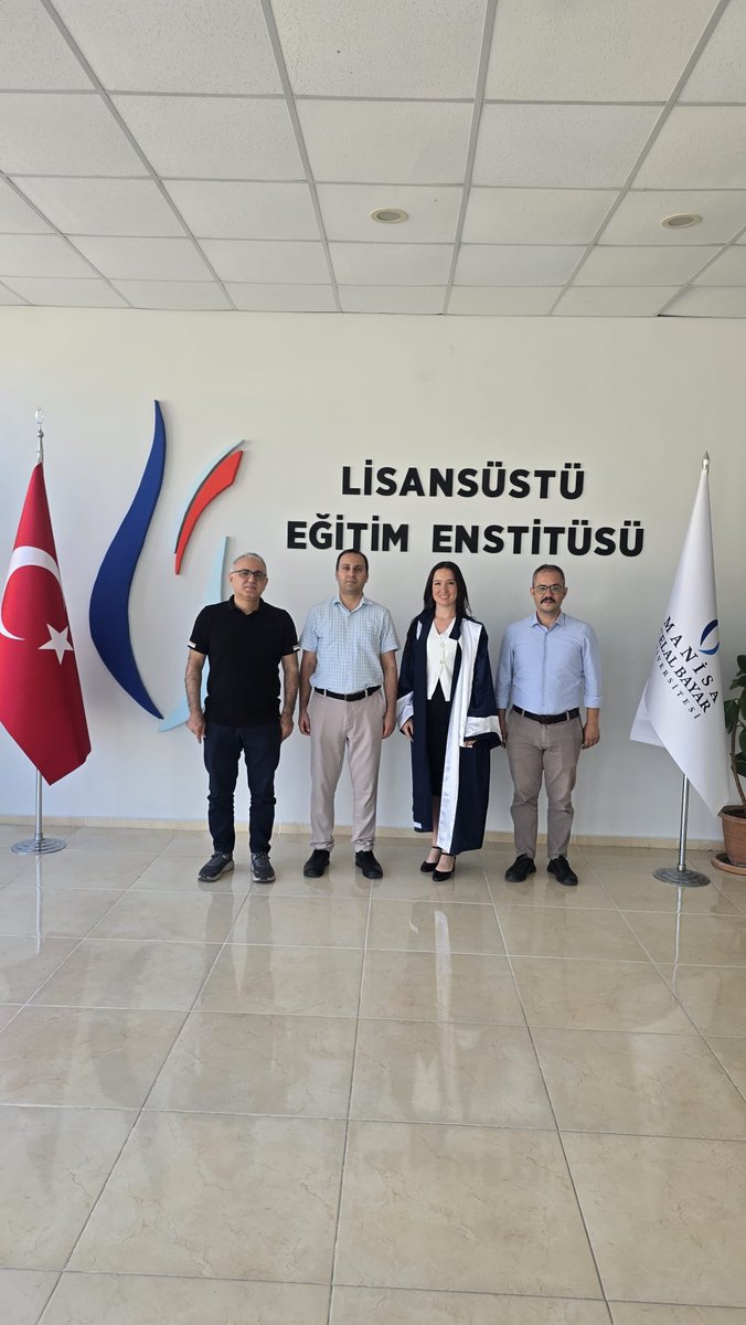 bayramsahin's tweet photo. ÖZEL REGLE YÜZEYLER VE DİFERANSİYEL GEOMETRİK ÖZELLİKLERİ” başlıklı Yüksek Lisans tezini tamamlayan ve benim de üyesi olduğum Jüri önünde tezini başarı ile savunan Gamze KAPLAN’ı ve Manisa Celal Bayar Üniversitesinden  danışman hocası Doç.Dr.Burak ŞAHİNER’i tebrik ederim https://t.co/BDqRLQPXit