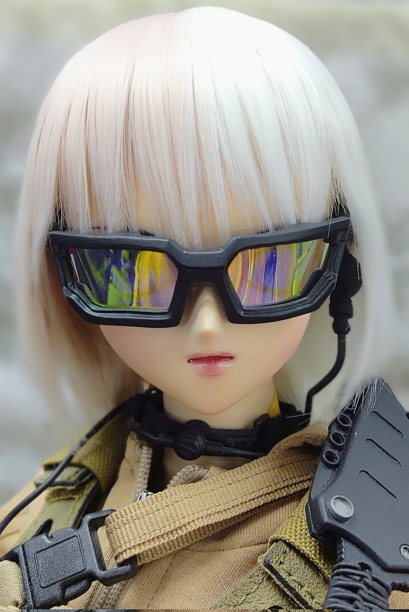 dreamdoll6's tweet photo. 1/3 SCALE MINIATURES MODEL KIT SERIES TACTICAL SUNGLASSES🌟🌟
娘のために新しいアイテムを買った ✨😙😙✨
#武装ドール 
#アイドール東京 #handmade
 #miniatures 
#tactical 
#武装少女 
#ドルフィードリーム
#DDはいいぞ https://t.co/qSwSVimC4S