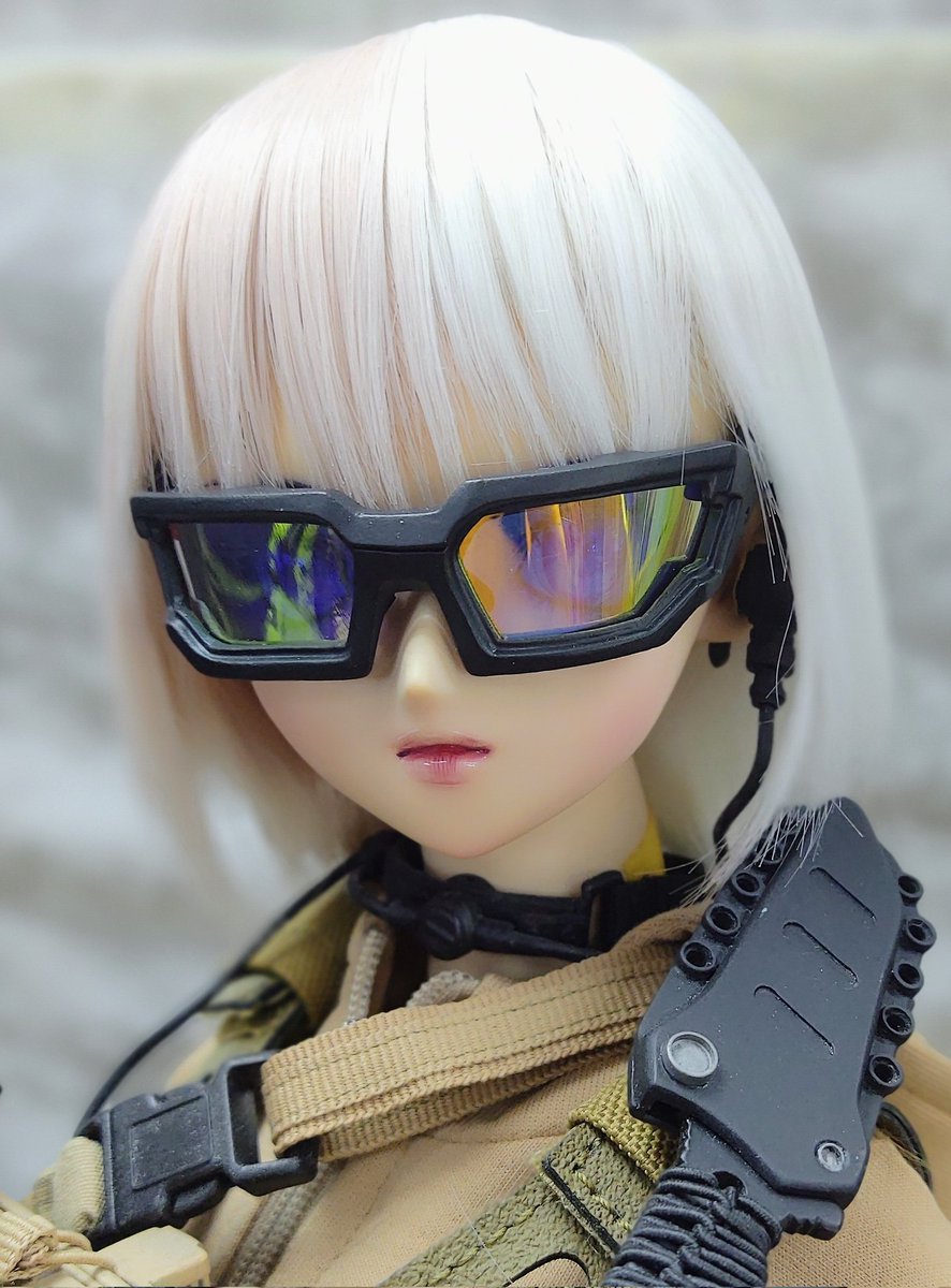 dreamdoll6's tweet photo. 1/3 SCALE MINIATURES MODEL KIT SERIES TACTICAL SUNGLASSES🌟🌟
娘のために新しいアイテムを買った ✨😙😙✨
#武装ドール 
#アイドール東京 #handmade
 #miniatures 
#tactical 
#武装少女 
#ドルフィードリーム
#DDはいいぞ https://t.co/qSwSVimC4S