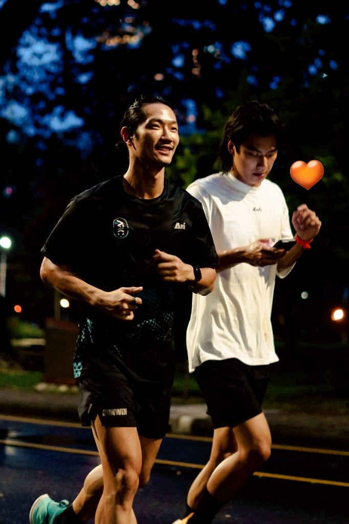 Yim__Smile's tweet photo. Multitasking While Running😁
Ohm🫠🧡

#ohmpawat
#AriRunning https://t.co/qY6XldYwGM