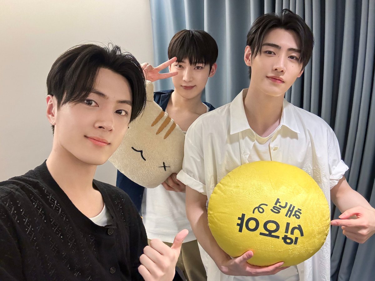 Hoon ୨୧ tweet media