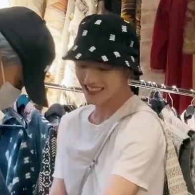 รอยยิ้มเดิมง่ะ ㅜㅜ