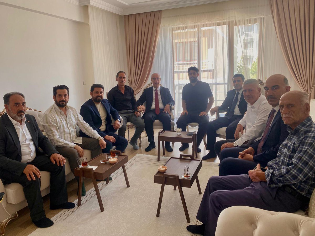 AK Parti Bingöl (@bingolakparti) on Twitter photo Yakın zamanda annesini kaybeden Bingöl Şehit Aileleri Gazileri ve İnsan Hakları Derneği önceki dönem Başkanı Naim Tan’ın ailesine taziye ziyaretinde bulunduk.
<a href="/yilmaz_seven/">Av. Yılmaz SEVEN</a> <a href="/FeyziBerdibek1/">Feyzi Berdibek🇹🇷</a> <a href="/Erdalarikan12/">Erdal ARIKAN</a> <a href="/makifgunerigok/">Mehmet Akif GÜNERİGÖK</a> Yakın zamanda annesini kaybeden Bingöl Şehit Aileleri Gazileri ve İnsan Hakları Derneği önceki dönem Başkanı Naim Tan’ın ailesine taziye ziyaretinde bulunduk.
<a href="/yilmaz_seven/">Av. Yılmaz SEVEN</a> <a href="/FeyziBerdibek1/">Feyzi Berdibek🇹🇷</a> <a href="/Erdalarikan12/">Erdal ARIKAN</a> <a href="/makifgunerigok/">Mehmet Akif GÜNERİGÖK</a>