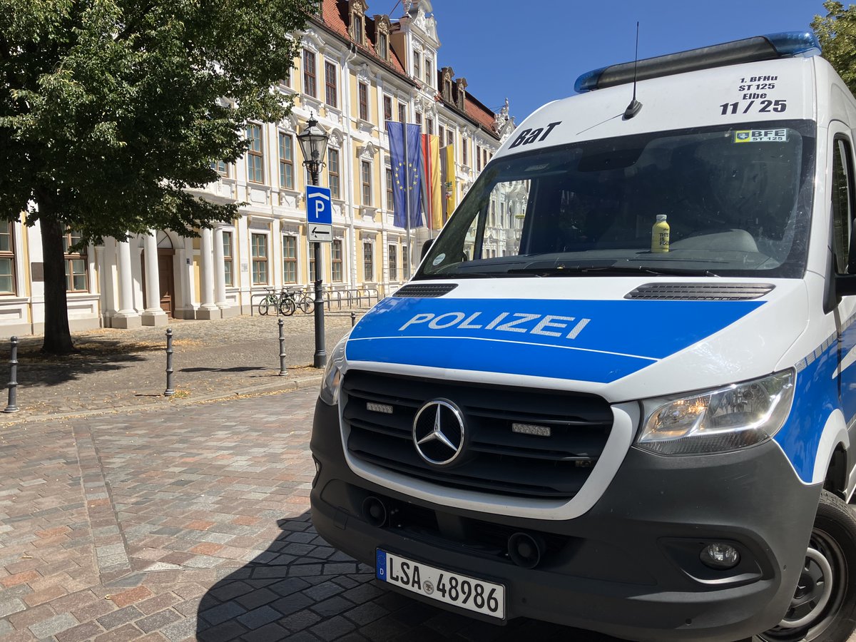 EichlerHagen's tweet image. EIL: Nach der Razzia im Magdeburger Landtag stellt CDU-Fraktion die Zahlung ihrer umstrittenen Zulagen ein.
"Wir haben weiterhin eine andere Rechtsauffassung als die Staatsanwaltschaft, setzen die Zahlungen aber bis zu Rechtsprechung aus", sagte eine Fraktionssprecherin der MZ.