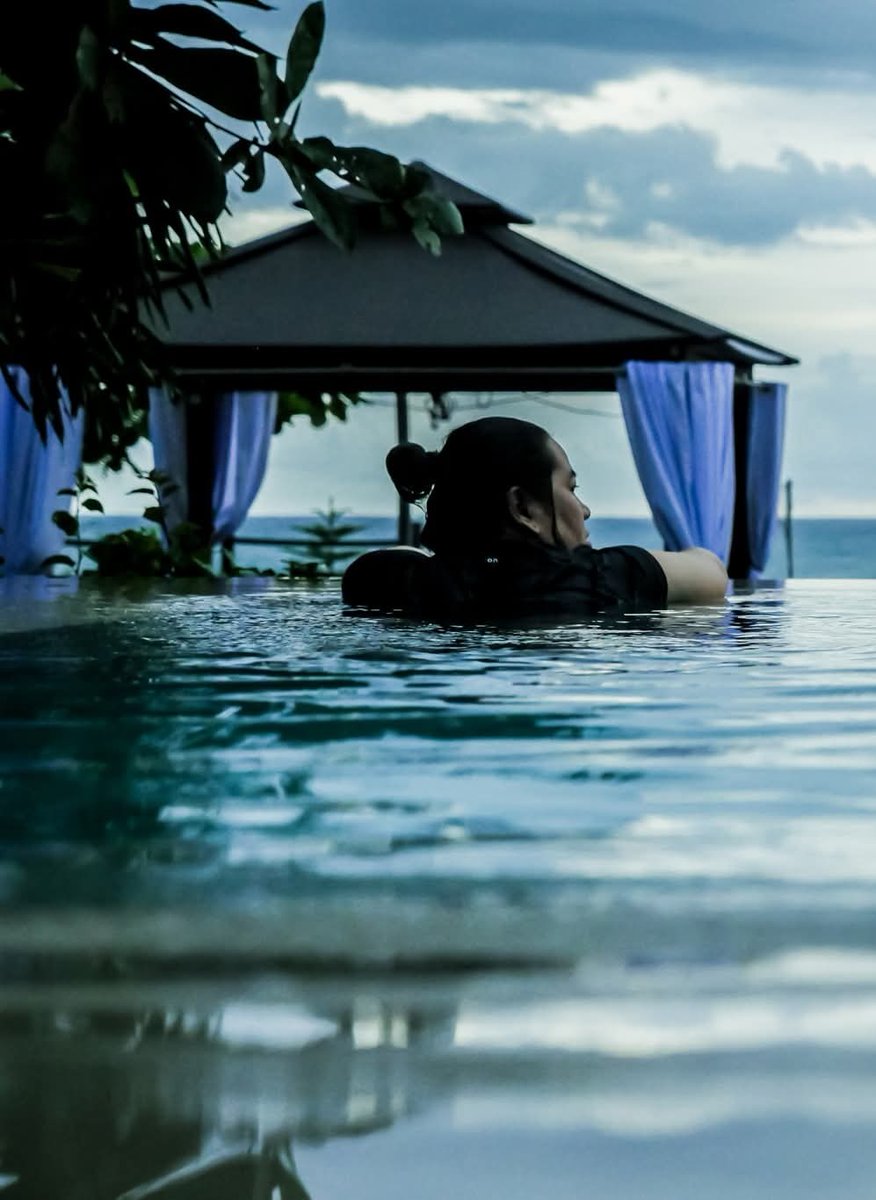 espanto_maan's tweet image. "43 candles in, and every flame reminds me: Life isn't perfect, but grace is real. Here's to more laughter, less worry, deeper love, and stronger faith. Growing older is a gift—thank you, God, for every chapter."

#Chapter43 #GratefulHeart #AgingWithGrace